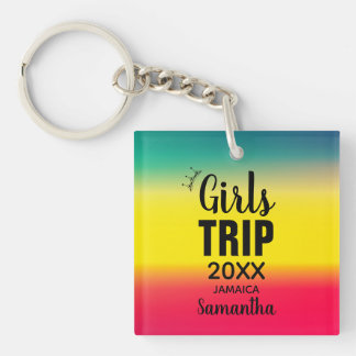 王冠と女の子の旅と名前グリーンイエローレッド キーホルダー