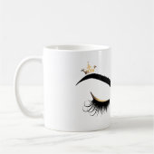 王冠の美しい長いまつげの目を輝かす コーヒーマグカップ (左)