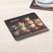 王冠をかぶった可愛い野生動物 スクエアペーパーコースター (アングル)