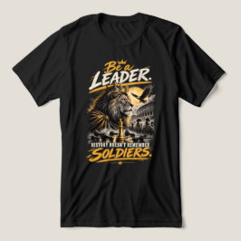 王冠を戴く百獣の王ライオンのチェスのキングデザイン トライブレンドTシャツ