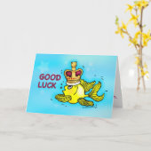 王冠を身に着けている幸運のおもしろいでかわいい金魚 カード (黄色い花)