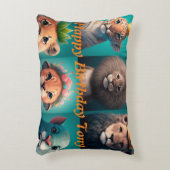 王冠を青く丸めたピロを着たかわいい野生動物 アクセントクッション (正面(垂直))