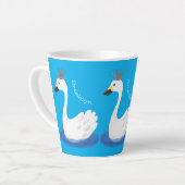 王冠マンガのかわいい白い白鳥 カフェラテマグ (左アングル)