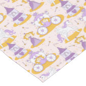 王女が付いているパターン ショートテーブルランナー (コーナー)