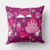 王女の城およびユニコーンの虹 クッション (裏面)