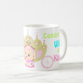 王室のなベビーはKateの記念するマグの女の子のピンク コーヒーマグカップ (正面右)