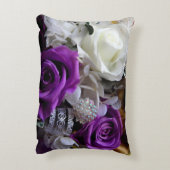 王室のな紫色のバラ アクセントクッション (裏面(縦))