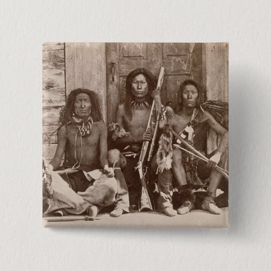 王室のな英国によって撮影される3インディアンブレーブス 缶バッジ (正面)