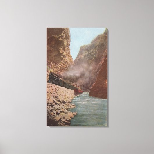 王室のGorge, CO – 川沿いの列車の景色 キャンバスプリント (正面)