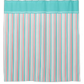 珊瑚のピンクおよび水ストライプなパターン シャワーカーテン (正面)