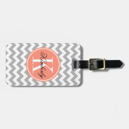 珊瑚のモノグラムが付いている灰色のシェブロン ラゲッジタグ