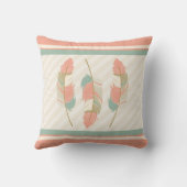 珊瑚の羽、真新しい緑およびクリーム色 クッション (裏面)