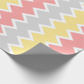 珊瑚の黄色および灰色のシェブロンの包装紙 ラッピングペーパー (角)