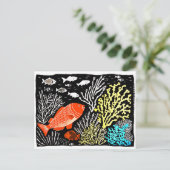 珊瑚礁で泳ぐ赤魚の亜麻仁 ポストカード (スタンド正面)