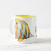 珊瑚礁のCopperbandの蝶魚のマグ ツートーンマグカップ (正面左)