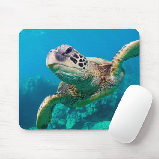 珊瑚礁|Hawaiiに泳いでいる緑のウミガメ マウスパッド (マウス)