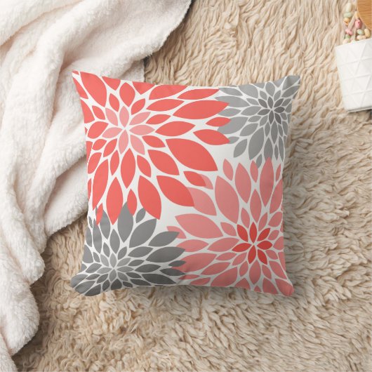 珊瑚色と灰色の菊の花模様 クッション (ブランケット)