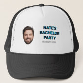 現代のカスタム写真 バチェラーパーティーの仲間へのギフト キャップ (正面)