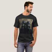 現代のグラフィック LOVE AND RESISTANCE Tシャツ (正面フル)