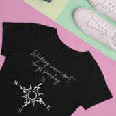 現代の女性のためのモチベーションを高めるコンパス Tシャツ