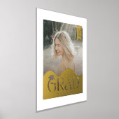 現代の帽子の写真で卒業おめでとう 高校 フォイルプリント 箔ポスター (レイダウン)