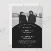 現代の黒い写真のアーチオーバーレイ結婚式の招待状 招待状 (正面)