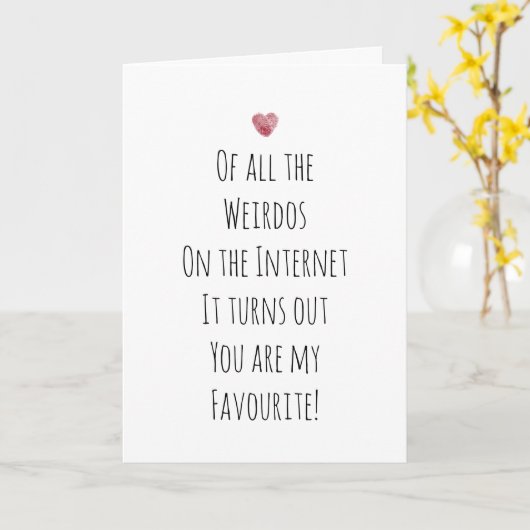 現代的で面白い、バレンタインデーのちょっと変わった人たち カード (黄色い花)