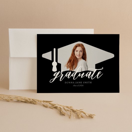 現代的なミニマルな卒業帽のデザイン - 4枚の写真を縦に配置 招待状