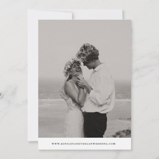 現代的な写真付きの駆け落ち発表 招待状 (裏面)