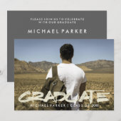 現代風 distressed Typography の男子卒業パーティー 招待状 (正面/裏面)