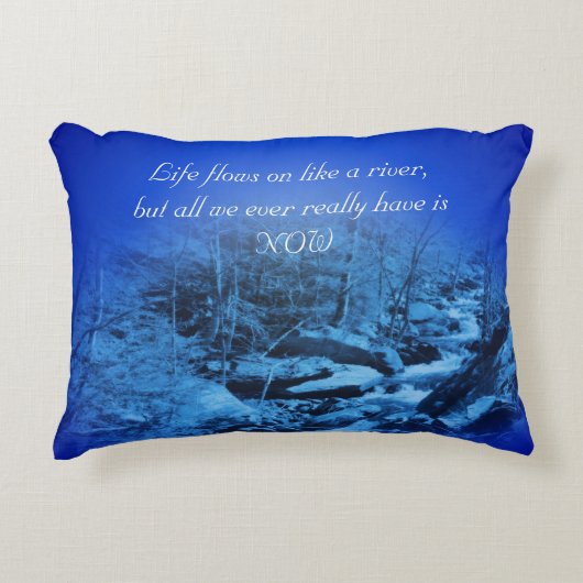 現在に住感動的む アクセントクッション (正面)