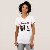 現在のかわいい菓子16のカップケーキおよび水玉模様 Tシャツ (正面フル)