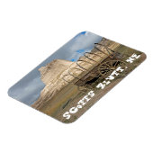 現在のネブラスカのスコットのブラフ マグネット (左側)