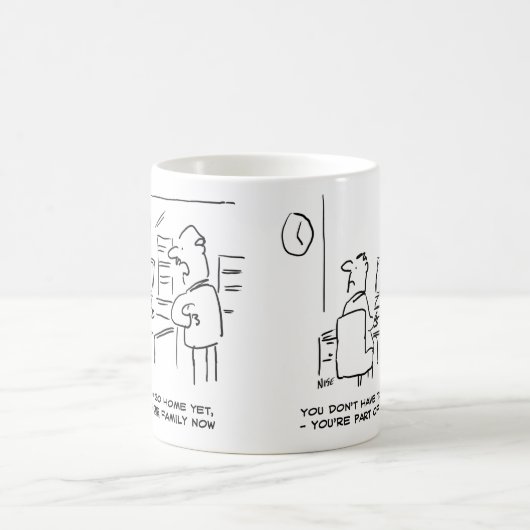 現在はオフィスファミリーに所属していると社員が言った コーヒーマグカップ (中央)