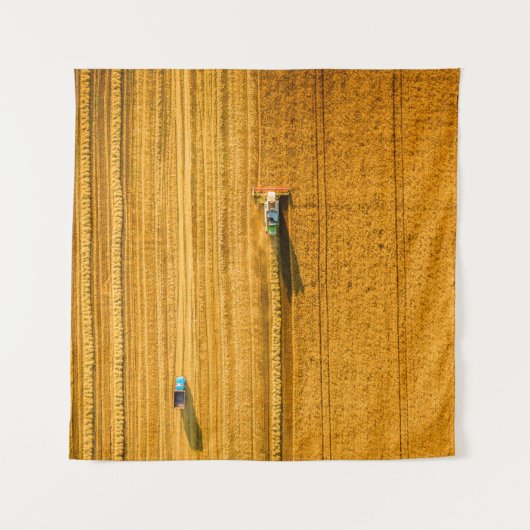 現場で働くハーベスター機。ハーブを結合する タペストリー (正面)