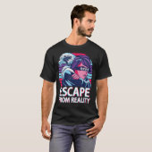 現実から逃れるVaporwave Eutique 日本の E Tシャツ (正面フル)