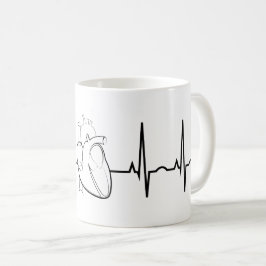 現実的なハートのコーヒー・マグとのEKG コーヒーマグカップ