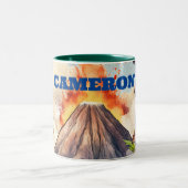 現実的な恐竜と火山の名前をカスタムする ツートーンマグカップ (中央)