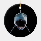 現実的素晴らしな白いサメの恋人への攻撃 セラミックオーナメント (正面)