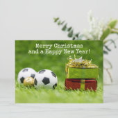 球とギフトボックス付きのサッカークリスマスカード  シーズンカード (スタンド正面)