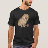 球を持つポメラニア犬犬 Tシャツ (正面)