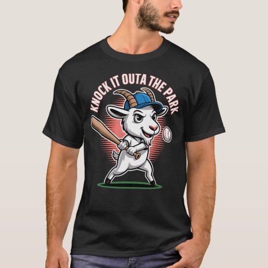 球場でホームランを打つ野球GOATホーム Tシャツ (正面)