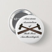 球金槌の先の麻酔医Pin 缶バッジ (正面&裏面)