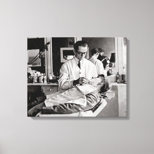 理容師ショップ， 1923 キャンバスプリント (正面)