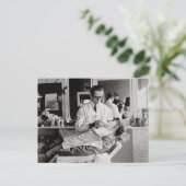 理容師ショップ， 1923 ポストカード (スタンド正面)