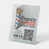 理容師ショッ王室のククラウン理容師ポールヘアサロンQR 台座サイン (正面)