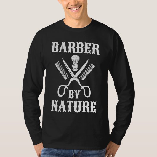 理容師バイ自然 – ヘアカット理髪店 Tシャツ (正面)