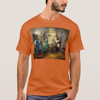 理容師ファミリー所有1942 Tシャツ