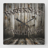 理容師ロゴと木製の背景 スクエア壁時計 (正面)