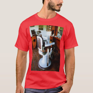理容師椅子及びレジ Tシャツ